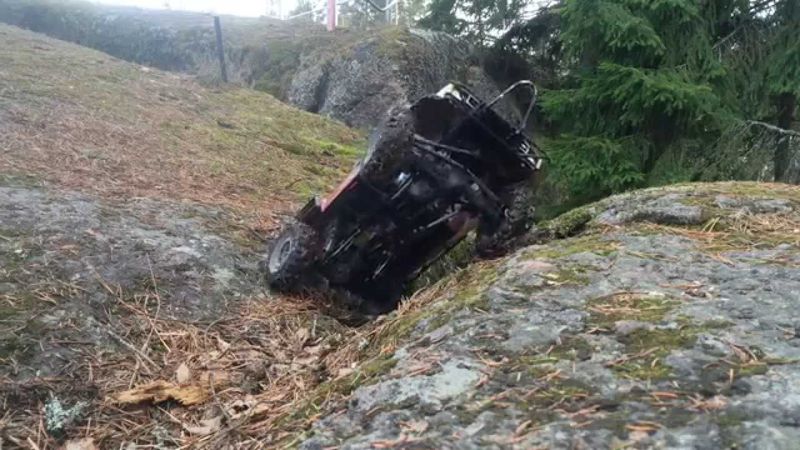 Bishop's RC Crusade - Bobtail Hilux Spring Crawl