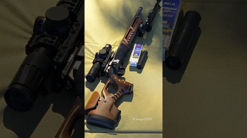 Born Quiet / Woox Cobra w. CZ457