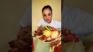 Копченые ребрышки🍖/сало/пюре и соленья #мукбанг #копчености #соленья ы #вкуснаяеда #емнакамеру