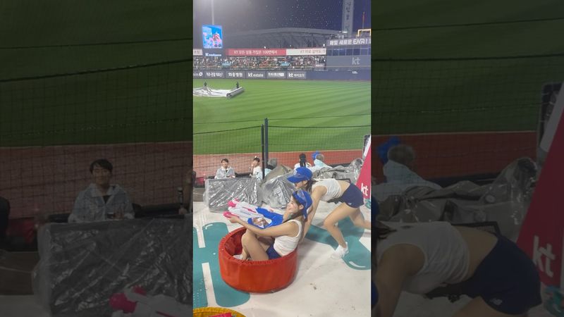 봅슬레이 타는 예삐 #이예빈 #이예빈치어리더#ktwiz #kt위즈 #kt위즈치어리더