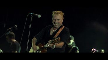 Гарик Сукачев и Бригада С - Песня вольного стрелка (Бэлла Чао!) (Концерт в YotaSpace)