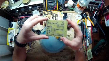 Нанесение паяльной маски с помощью фоторезиста./Solder mask using the photoresist.