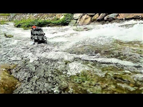 RC카 RC4WD D90 Defender RainDay Valley Rock Crawling 2