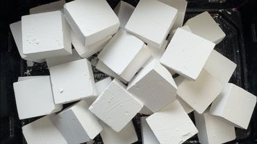 plain and fluffy XL bucket crush