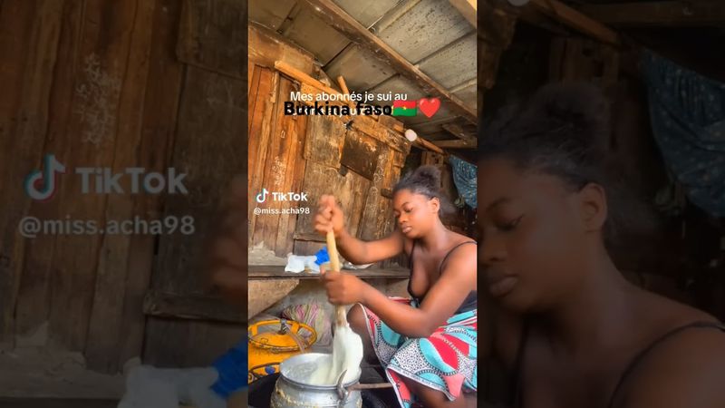 somewhere in west Africa #africanwoman #africanwomen #africa #lifeisbutadream #africancountry