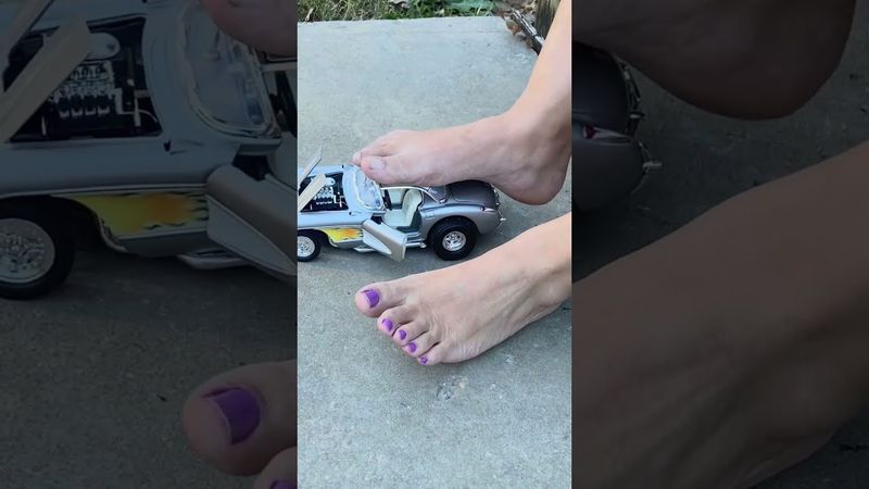 ASMR crushing a Corvette @Amber79_crushes