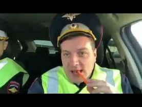 Эй, Я мусор, как тебе туса?