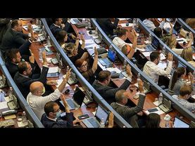 Kosovo court faces deadline to end six-month parliamentary deadlock