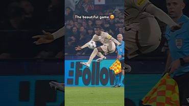 Football = flair 🤝