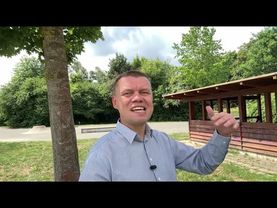 Любовнице Белоусова дают военные самолеты для развлечений