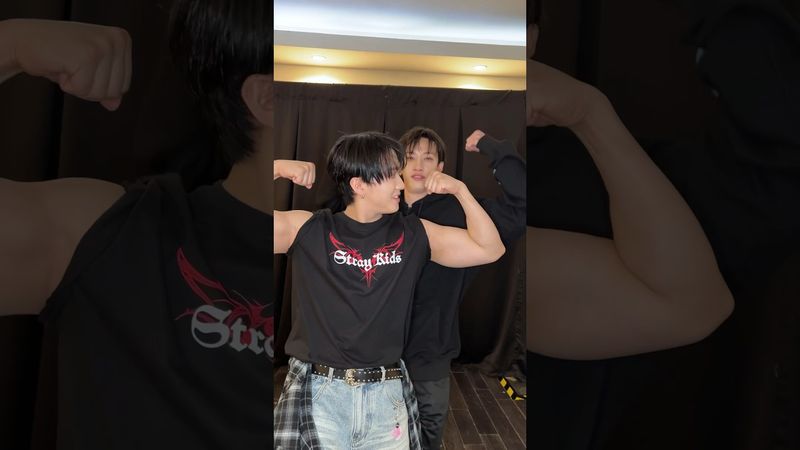 (💪˘▾˘)💪 💪(˘▾˘💪) #StrayKids #스트레이키즈 #방찬 #BangChan #창빈 #Changbin #YouMakeStrayKidsStay