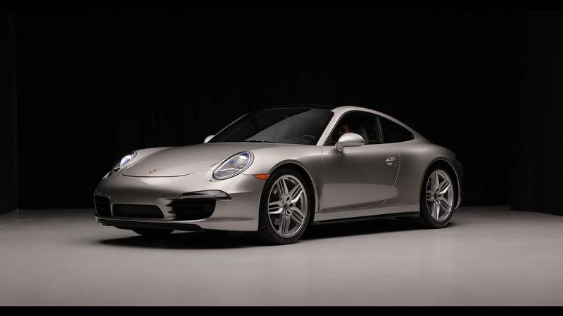 2013 Porsche 911 Carrera 4S Coupe | Functions