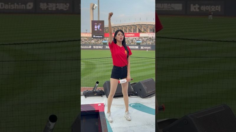 홈런에 즐거운 세희님과 또리 #신세희 #신세희치어리더#ktwiz#kt위즈 #kt위즈치어리더