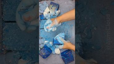 Dyed blue gym chalk with reforms + chunks
