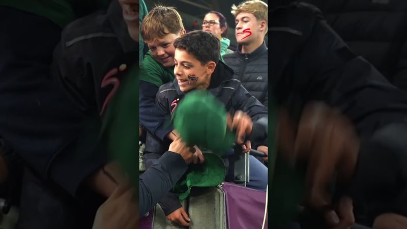 Cheslin Kolbe is Cape Town’s real-life superhero 🦸‍♂️🇿🇦 #springboks #ssrugby