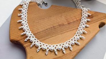 Collana di perline e perline: facile, veloce, bella