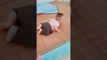 Baby’s unique way…🤣🤣#youtube #baby #funny #kid #happy #lol #cute #Love #hahaha