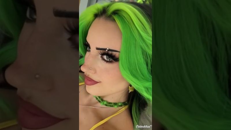 @Di1araa.s green eye zoom in from Ai 🤔😊💚👁️💚 #di1araa #dilara #dilaraa #ai #aivideo #eyezoom