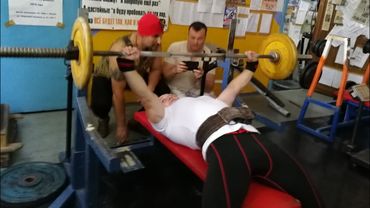 Жим лёжа 50 кг за 1 минуту