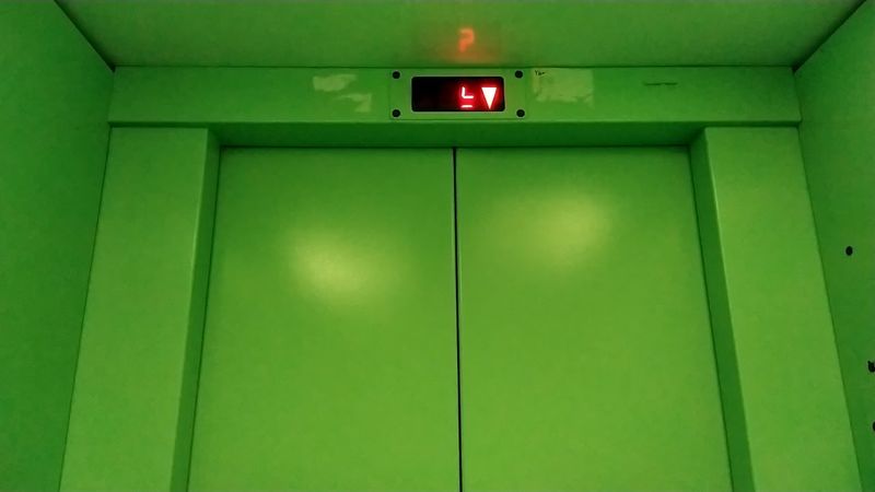 Лифт по адресу: Звёздная 58 подъезд 2, город Сызрань, серия дома: 111-75-07, (Монгора 4-й)