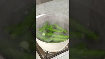 خیارو تو آب بجوشون