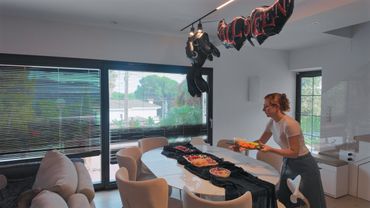 VLOG: НАКРЫВАЮ СТРАШНЫЙ СТОЛ! БОРЩ, ПАМПУШКИ! 🤤 01.11.25