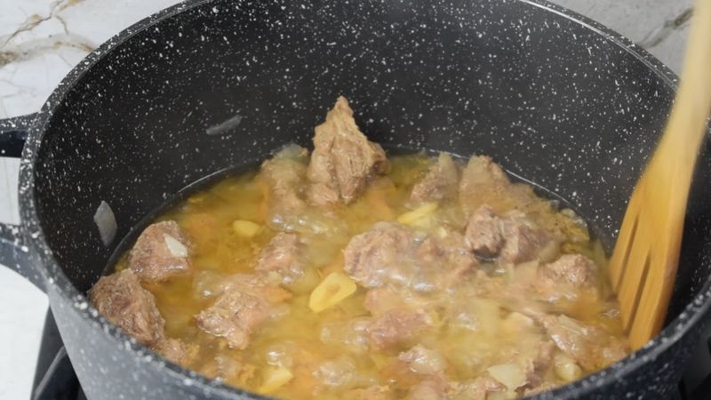 ВСЕ СЛОЖИЛИ В КАСТРЮЛЕ И ЗАБЫЛИ НА 1,5 ЧАСА !!! БЛЮДО ДЛЯ ЛЕНИВЫХ !!!