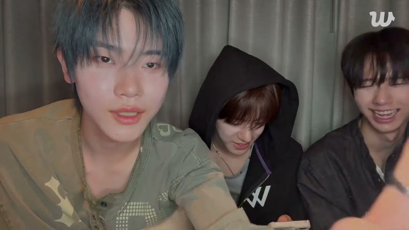 Close your eyes Weverse Live Today May 27 2025(part 2)