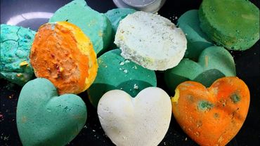 Melting yellow and plain , crispy/ soft green gym chalk ASMR 😍