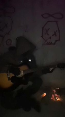 Присаживайся, сталкер, отдохни 🔥☢️#сталкер #сталкер2 #гитара #костер ...