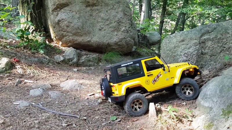 RC MST CFX Jeep Rubicon One Man_duk Mountain Adventure 2