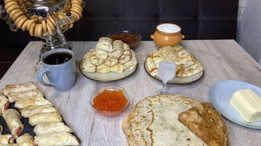 Russian holiday Maslenitsa) watch with sound