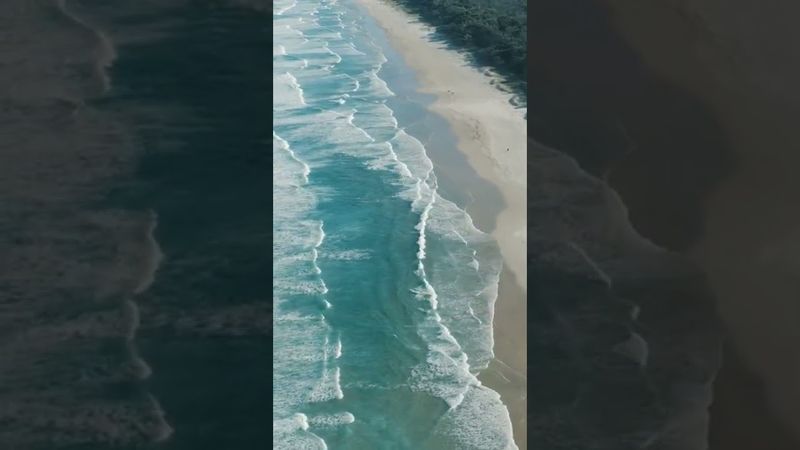 Waves Crashing On a Beautiful Beach - 4K Nature #Shorts #Ocean #4k