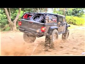 RC Car Axial SCX10 III Jeep JT Gladiator Off-Road Action 지프 글래디에이터