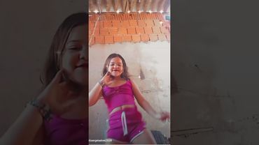 Dançando #shorts #rels #dançando #novinha