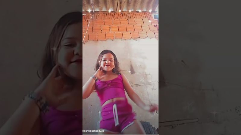 Dançando #shorts #rels #dançando #novinha