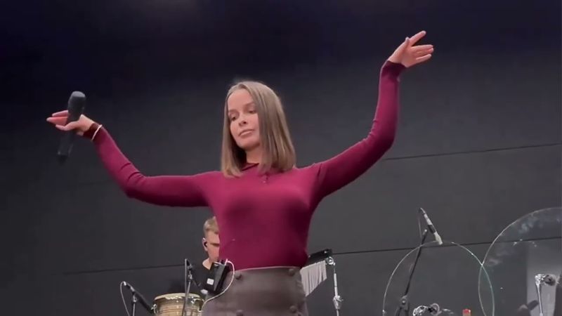 Татьяна Куртукова Новая песня Наливное яблочко #матушказемля #татьянакуртукова