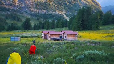 МУЖИКИ УХОДЯТ В ТАЙГУ. ДОЖДИ ДОКАНАЛИ. РАЗЛАД И НАПРЯЖЕНИЕ РАСТЁТ.