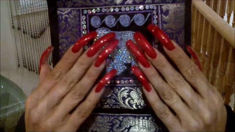 Very Long Red Nails !   ( ДЛИННЫЕ КРАСНЫЕ ПРИЯТНЫЕ КОГОТКИ )