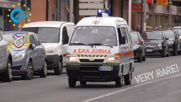 [VERY RARE-PNEUMATICA-SPECIALE 800] Ambulanza 2-052 Croce Bianca Albenga (SV) in sirena