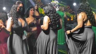 مو معقولة حمامج مي وليفة ( رقصة بنات خطيرة 🔥 ) تعاليلي عالشقه || محمود الصغير 2022 .