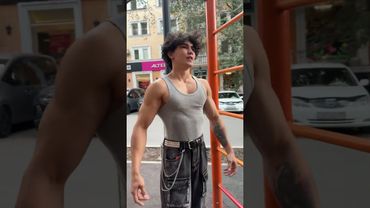 Кто сильнее Нефор или Качок?