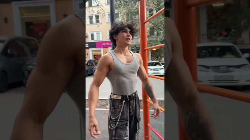 Кто сильнее Нефор или Качок?