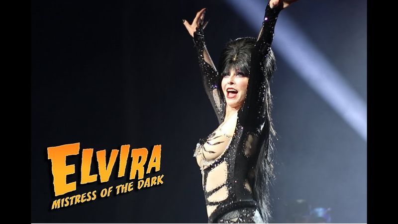 Elvira Tassel Twirl at Knotts Scary Farm 2017