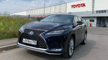 Взял Lexus RX450h - гибридный, премиальный