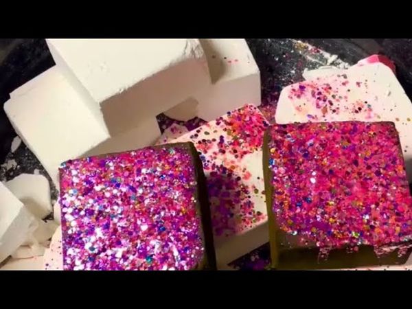 Fresh Pink Dyed & White Gym Chalk 💕