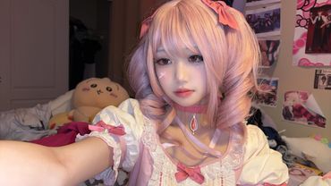 I AM NOT GAY!! i just love yuri!