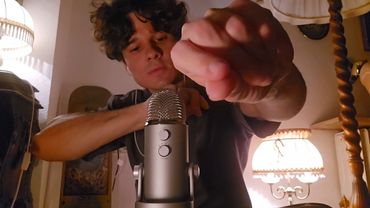 ASMR delicious hand sounds to tingle to💤🤤