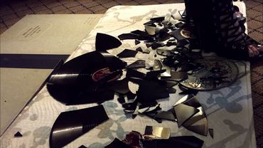 ASMR Priceless Records Crush