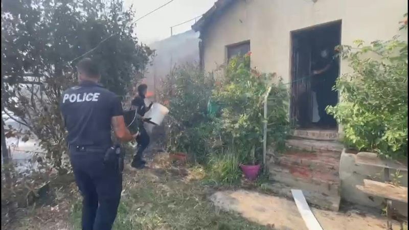 Wildfire: Police use buckets of water to fight house fire as blaze nears Marseille | AFP